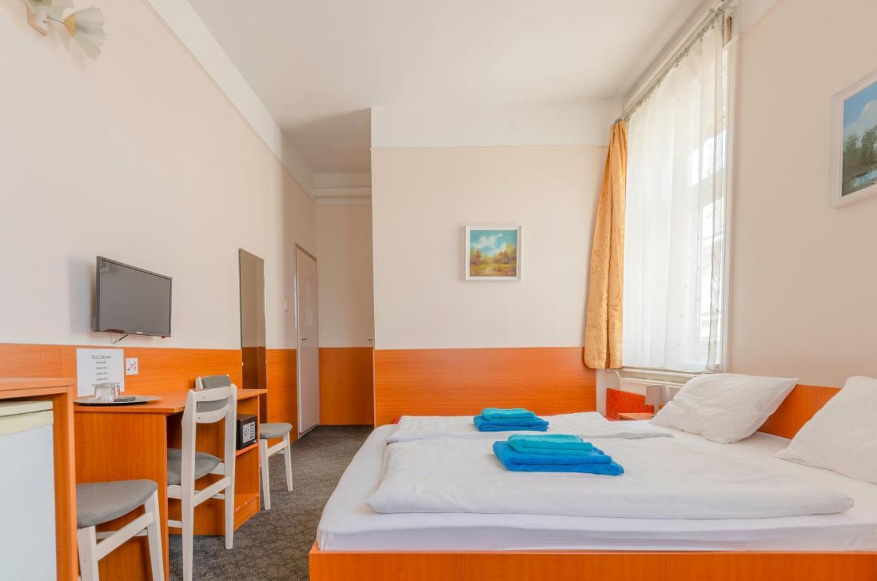 Eitans Guesthouse บูดาเปสต์ ภายนอก รูปภาพ